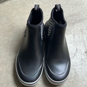 Hush Puppies Rain Sneaker Boots - Sz 8